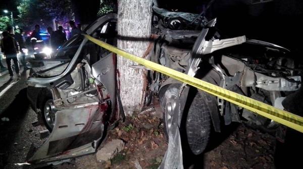 accident mortal in constanta un autoturism s a ciocnit violent de un copac