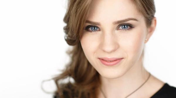 criss cristina ciobanasu implineste 20 ani