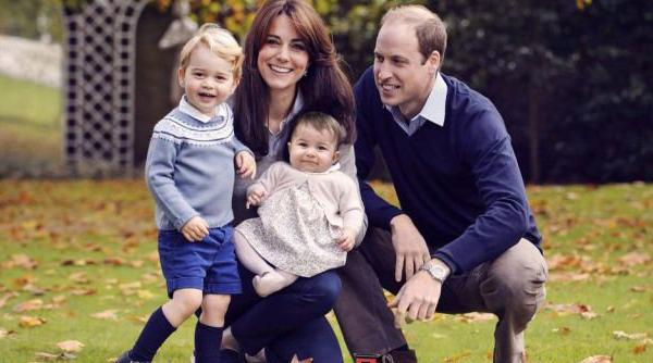 ducii de cambridge si au inceput vizita oficiala in canada insotiti de cei doi copii