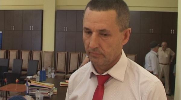 primar cercetat pentru distrugere dupa ce a lovit cu un camion un autoturism