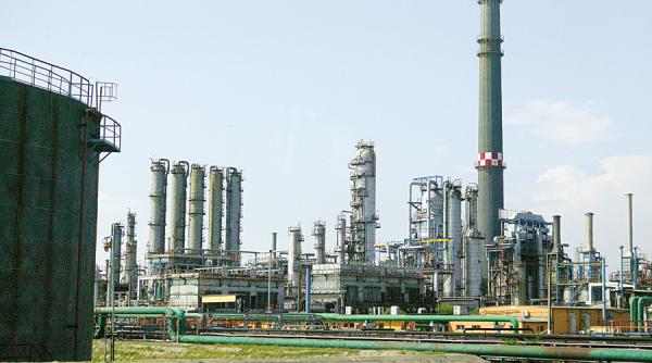 chinezii amana preluarea rompetrol