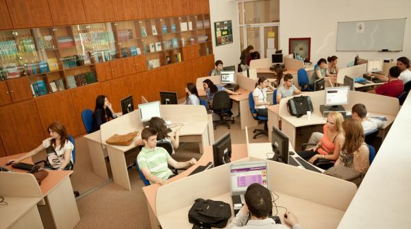 absolventii romani isi doresc salarii de peste 2 000 lei