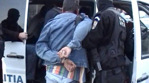 mures liderul unei grupari sectante banuita de trafic de minori arestat preventiv