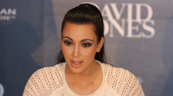 kim kardashian jefuita in camera sa dintr un hotel de lux din paris