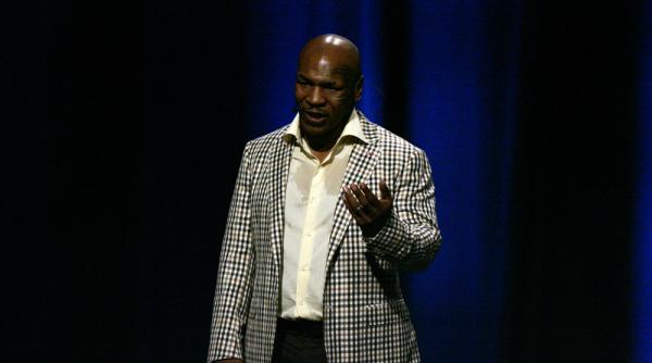 mike tyson participa miercuri la sedinta de plen a senatului romaniei