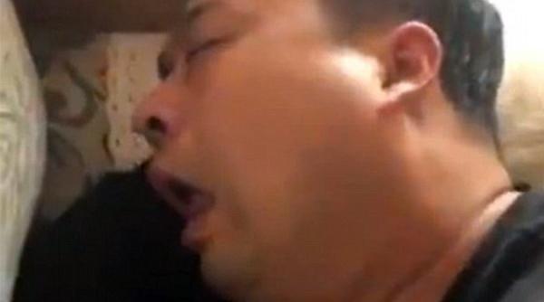 video premiul pentru cel mai amuzant sforait il primeste