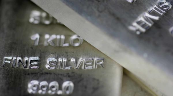 bnr si halucinanta poveste a argintului radioactiv