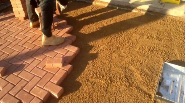 d ale casei montarea pavajului