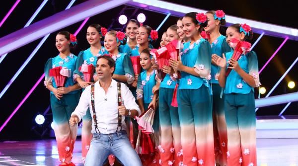 next star dan negru incearca sa l combine pe dorian popa cu antrenoarea unei trupe de dans