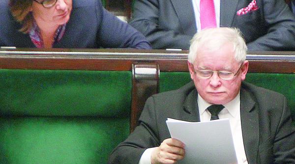 interzicerea avortului este respinsa