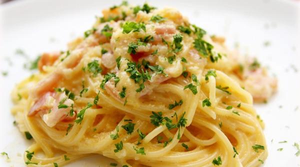 spaghete carbonara