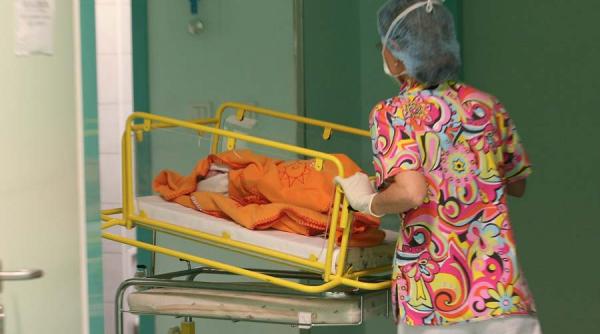 se nasc mai multi copii insa sporul natural al romaniei ramane negativ