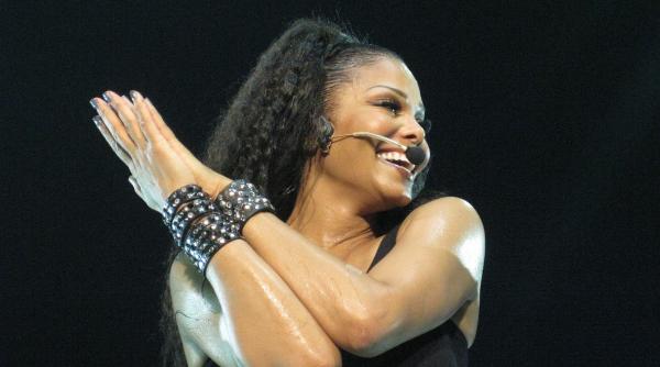 janet jackson a confirmat ca este insarcinata la 50 de ani