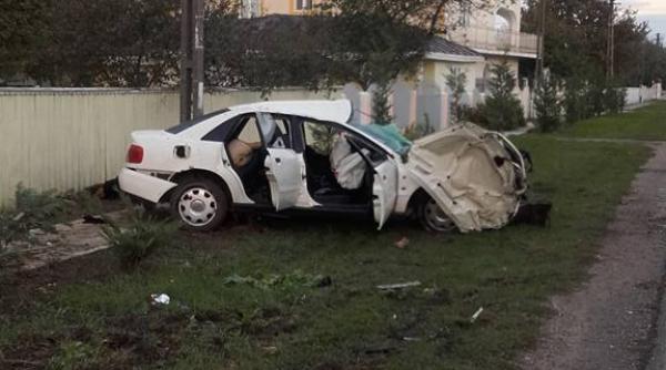 accident teribil in focsani un adolescent de 16 ani a murit dupa ce a intrat cu masina intr un stalp
