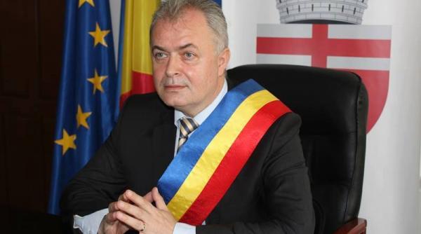 botosani perchezitiile la locuinta primarului flutur intr un dosar privind concesiunea nelegala a unui teren