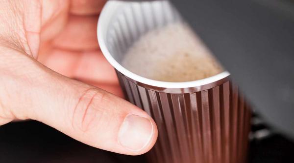 otrava pe care o bem zilnic de la automatul de cafea