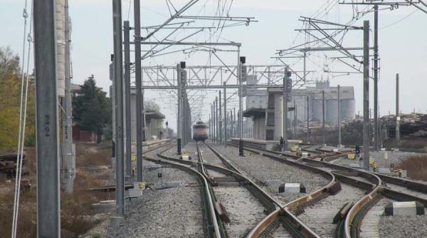 lucrari pentru cresterea vitezei de circulatie pe calea ferata intre strehaia si ciochiuta