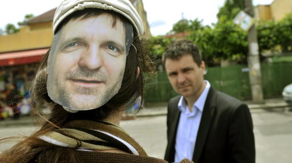 nicusor dan a strans cele 200 000 de semnaturi