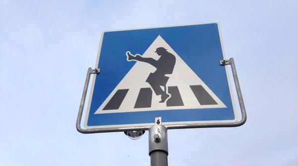 video semnul de circulatie care ii face pe norvegieni sa mearga ciudat