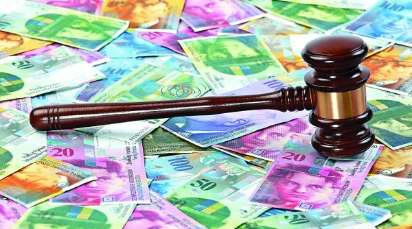 bancherii vor sa dea statul in judecata