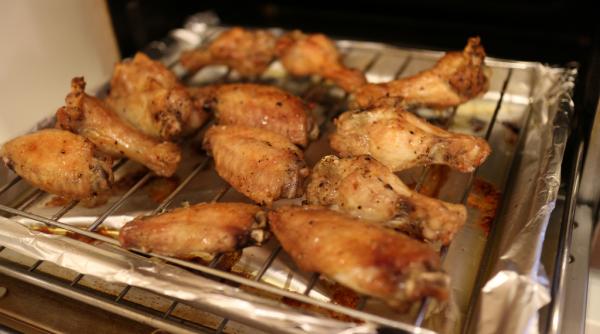 reteta zilei aripioare picante si usor dulci