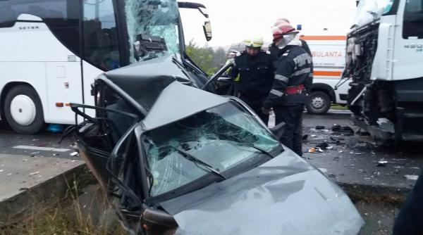 carambol pe dn7 un tir un autocar si 3 autoturisme implicate in accident