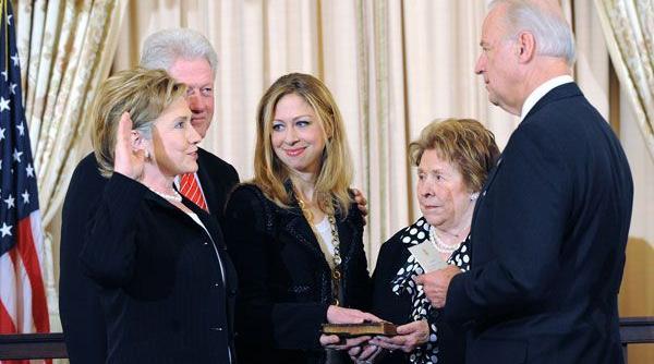 hillary clinton l ar vrea pe joe biden in functia de secretar de stat