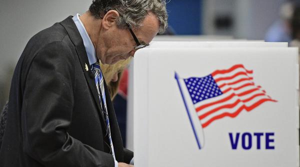 mortii voteaza si in statele unite alti americani voteaza dublu de ani de zile