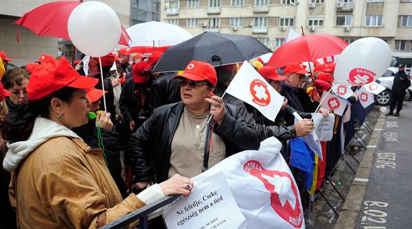 sindicalistii din sanatate declanseaza luni greva generala