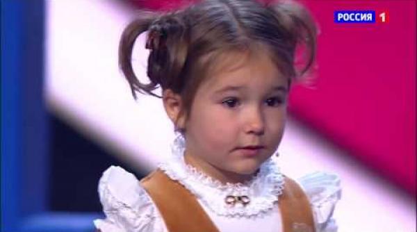 video o fetita de 4 ani vorbeste 6 limbi straine e viral pe internet