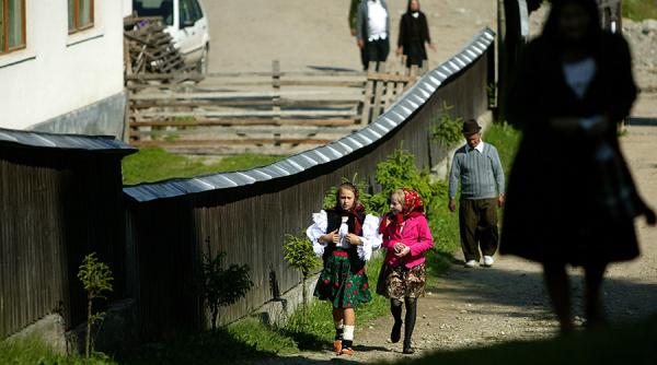 le monde publica un reportaj elogios la adresa romaniei