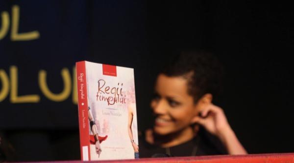 regii timpului cartea scrisa de jurnalista antena 3 laura nureldin premiata la un an de la lansare