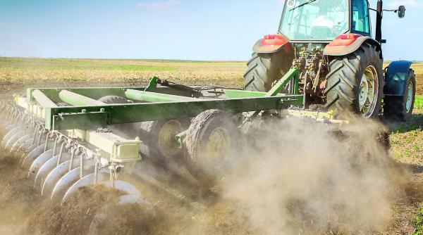 un tractorist castiga mai bine decat un medic