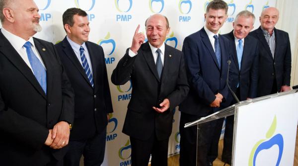 basescu si a depus cv ul job ul dorit paznic la cotroceni