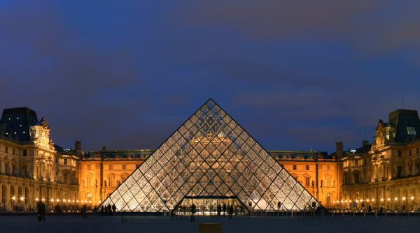 hollande propune ca muzeul luvru sa gazduiasca patrimoniul amenintat din siria si irak