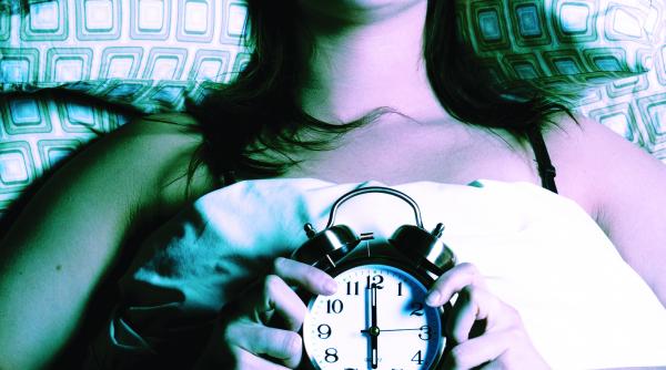 daca nu adormiti nu va chinuiti sa atipiti acceptati o noapte alba