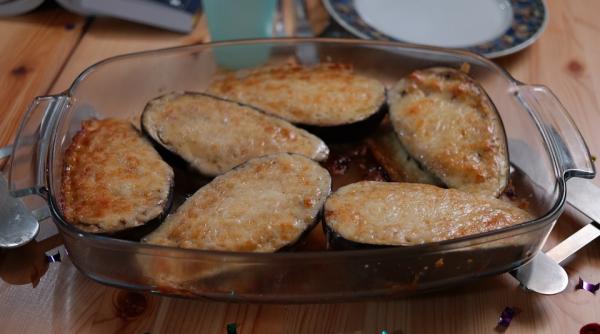 reteta zilei vinete pane cu sos