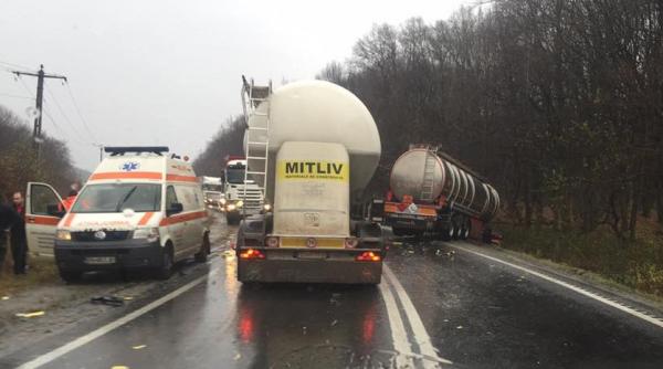 accident intre un tir si o autocisterna intre sibiu si avrig