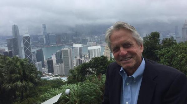 michael douglas pe santierele din londra am auzit vorbindu se doar in limba romana