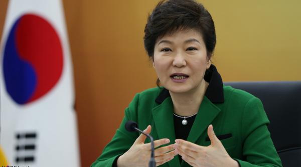 sud coreenii cer demisia presedintei park geun hye