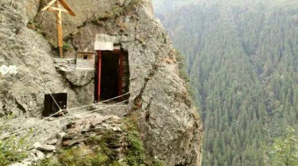 adevarul constructia chiliei parintelui arsenie boca de la sambata de sus