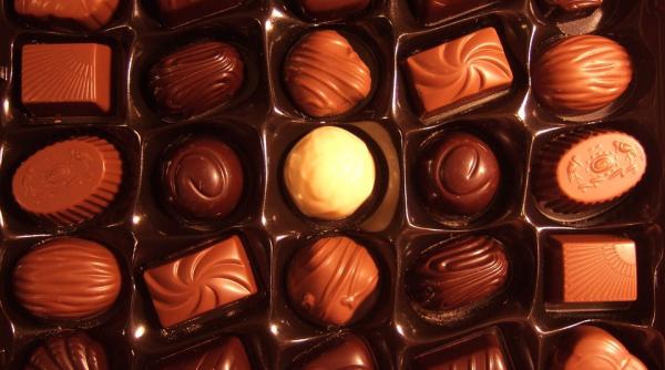 reteta zilei bomboane de ciocolata cu capsuni