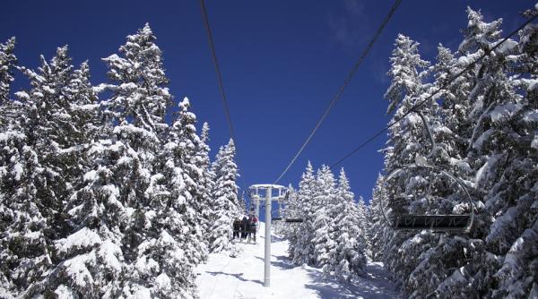 toate traseele turistice montane din arges sunt inchise