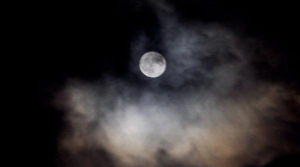 galerie foto imagini inedite cu superluna de aseara