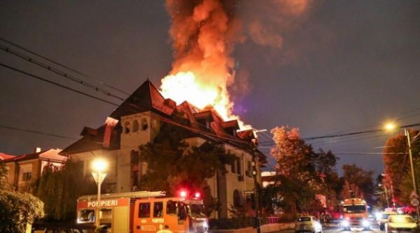 incendiu puternic in bucuresti patru case au fost cuprinse de flacari