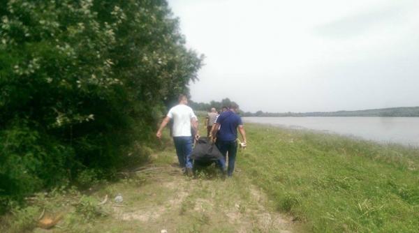 braila cadavrul unei femei a iesit din apele dunarii