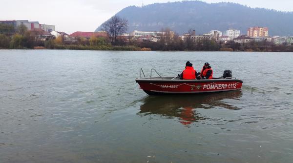 neamt un tanar s a aruncat de pe un pod in raul bistrita