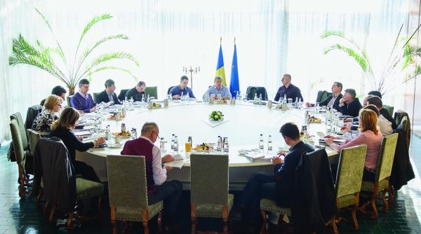 program de guvernare pe doua coli realizari pe un bilet ratb