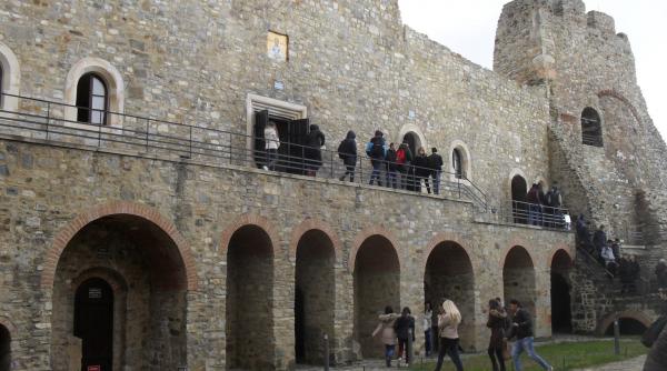 toate drumurile duc la roman turul moldovei in trei zile