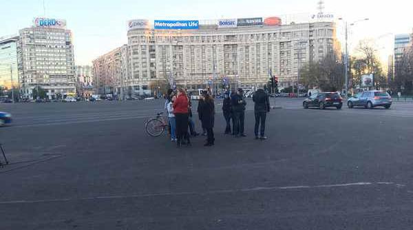 bazele de masa astazi stau acasa